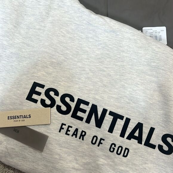 Fear of God Essentials Hoodie/Sweatshirt Light Oatmeal NWT FOG Bag - Picture 9 of 10